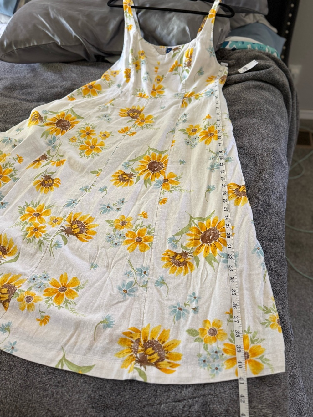 Old Navy White Floral Midi Dress with Yellow Sunflowers - Picture 11 of 12